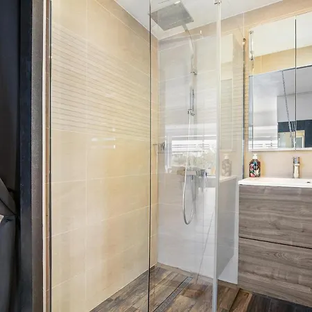 Club Luxe - Proche - Parking - Climatisation - Village Naturiste Apartmán *